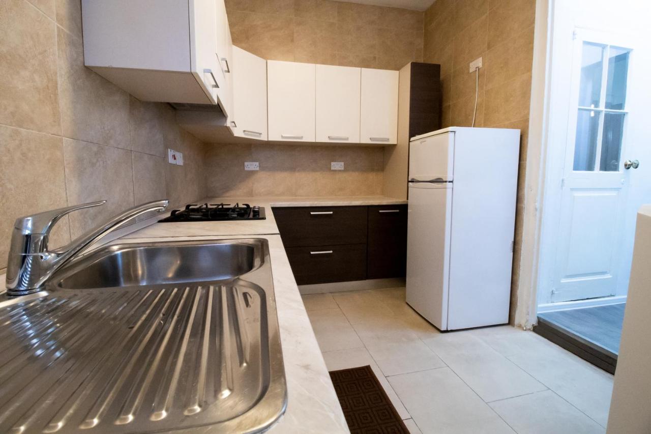 Brant Lodging Sliema Bagian luar foto