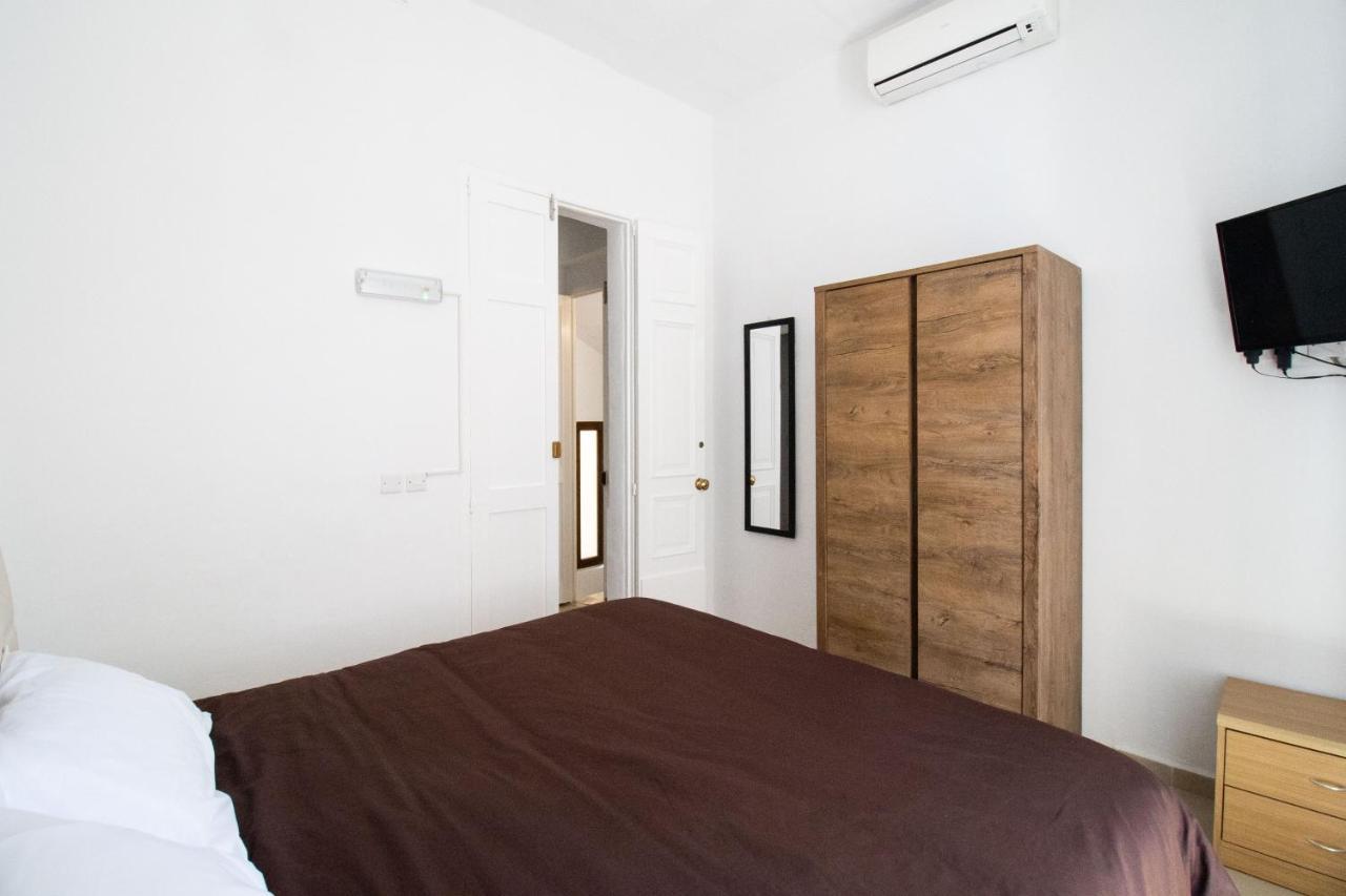 Brant Lodging Sliema Bagian luar foto