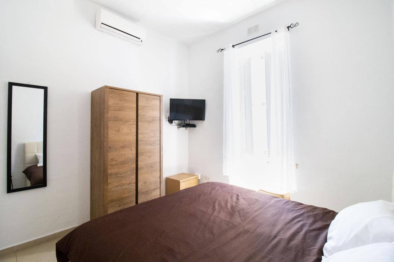 Brant Lodging Sliema Bagian luar foto