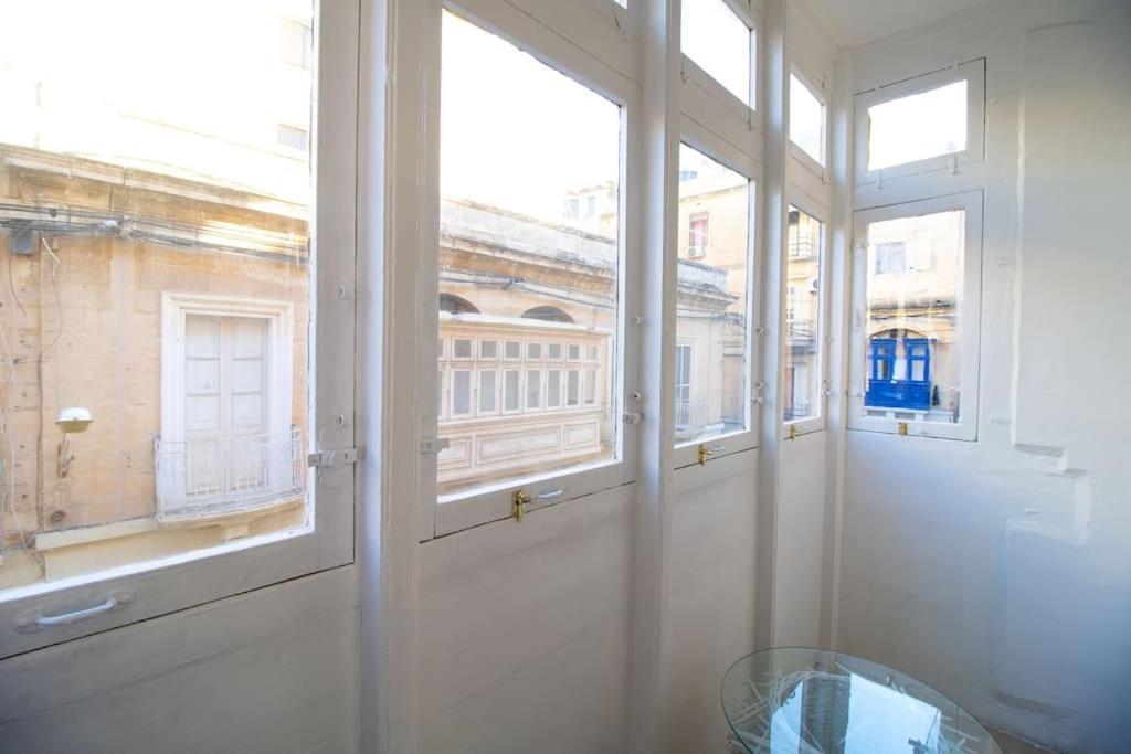 Brant Lodging Sliema Bagian luar foto