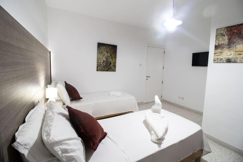 Brant Lodging Sliema Bagian luar foto